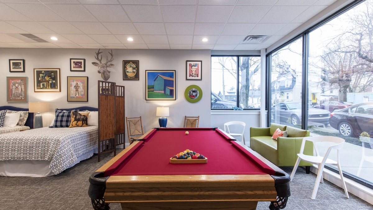 Schnitzelburg House | The Louisville Loft, 12 beds, BRAND NEW, Game Room, EXPO, Downtown, Highlands