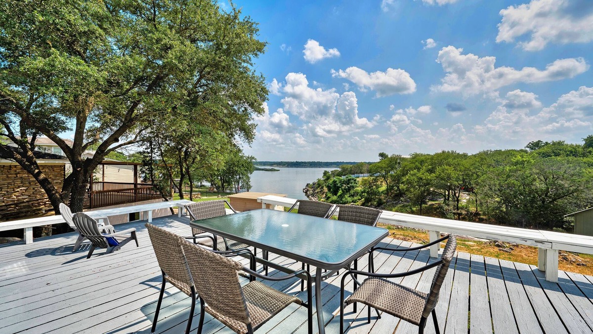 Belton House | The Lovely Lakehouse - The Sights of Lake Belton