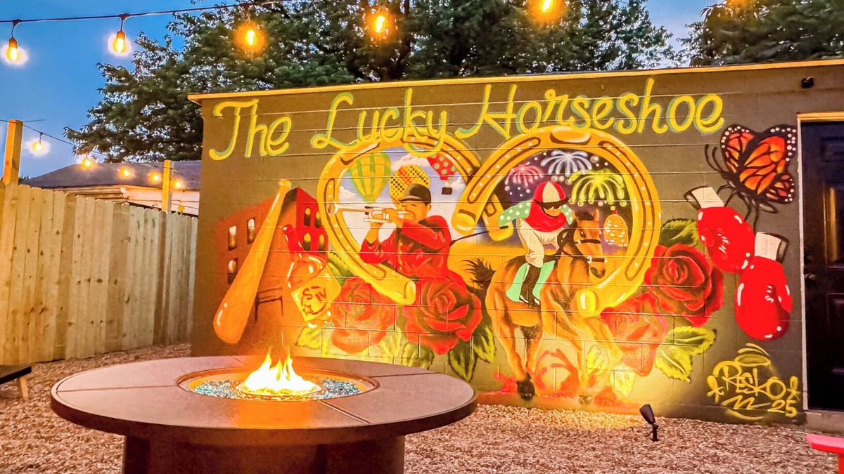 South Louisville House | The Lucky Horseshoe