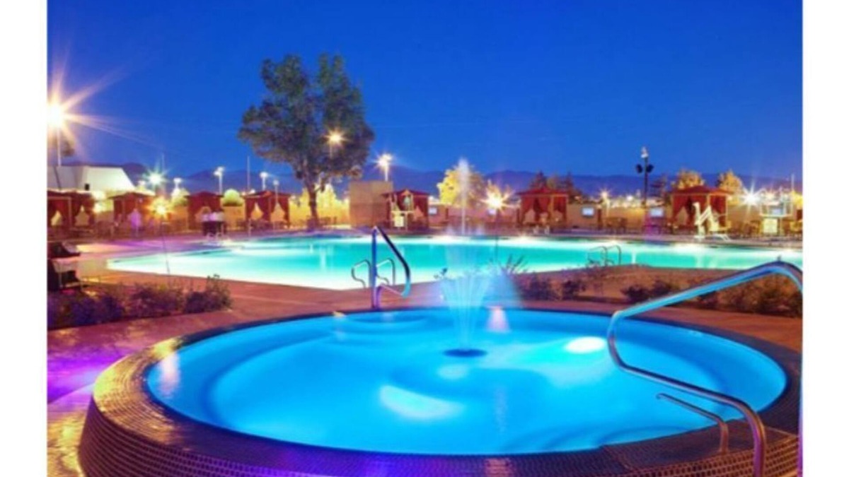 Reno House | The Luxurious Grand Queen