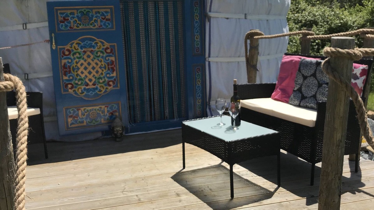 Le Vieux-Cerier RV Rental | The luxury lamp of the French courts