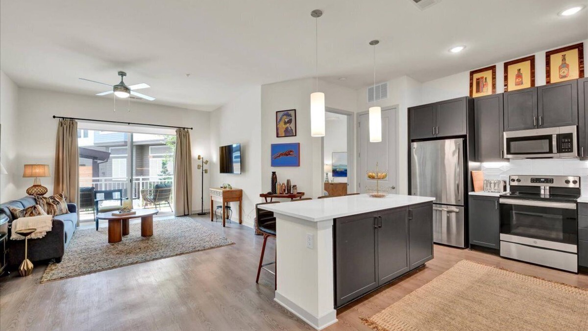 Prospect Apartment | The Lyric 185 - Norton Commons