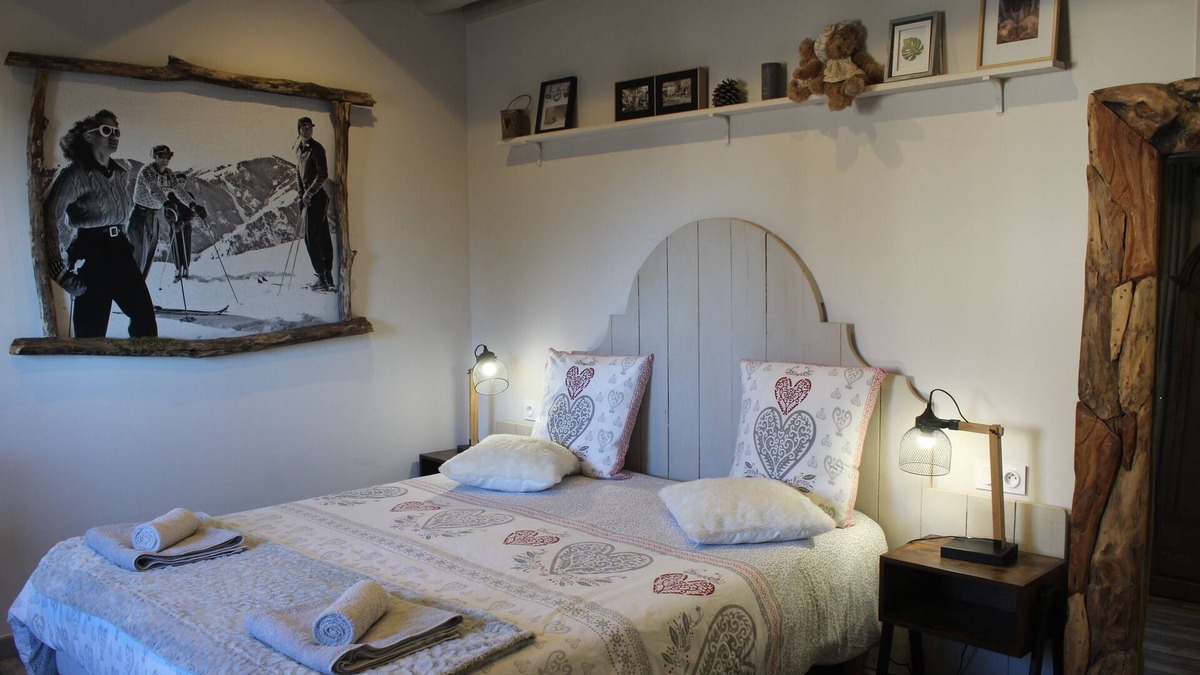 Saulxures-sur-Moselotte Bed & Breakfast | The Marie Nest - Charming guest room (2 people)