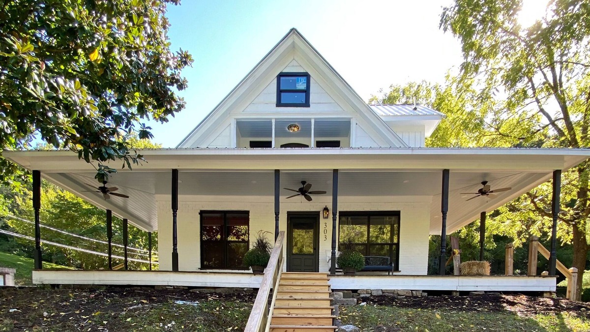 Arthur House | The Magnolia House