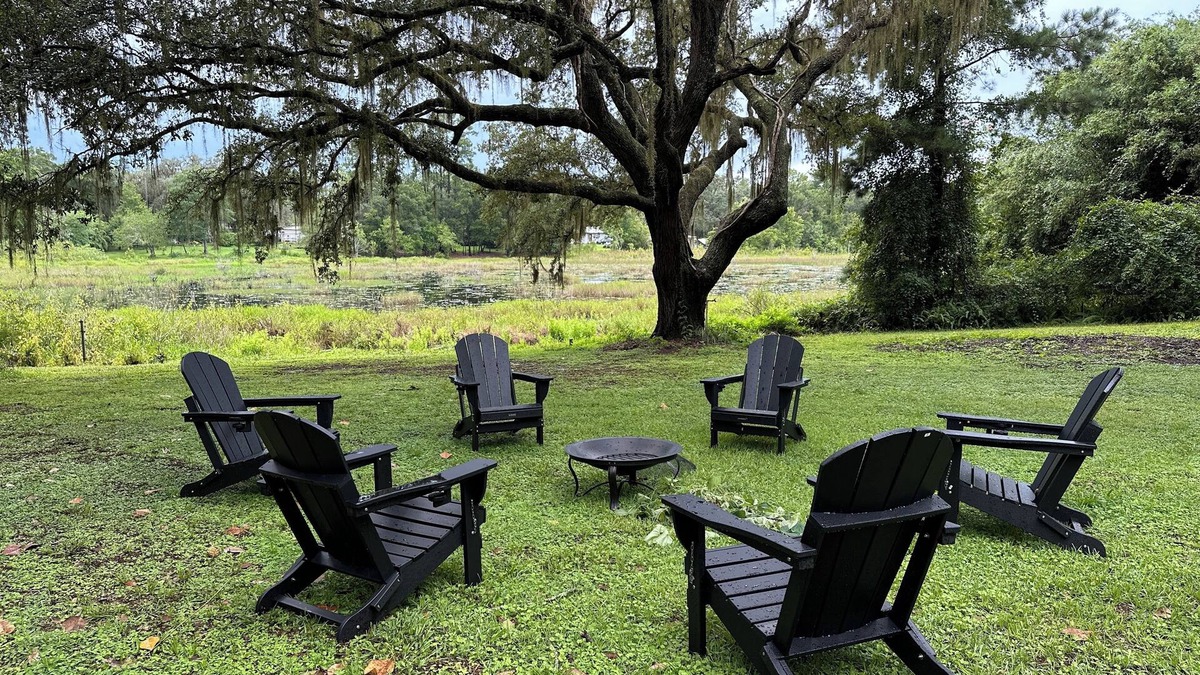 Silver Springs House | The Magnolia Lake House