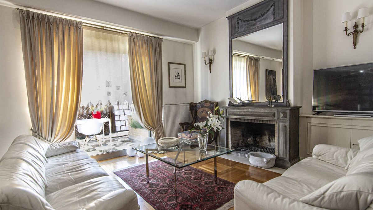 Platia Viktorias Apartment | The Magnolia - Sophisticated Residence