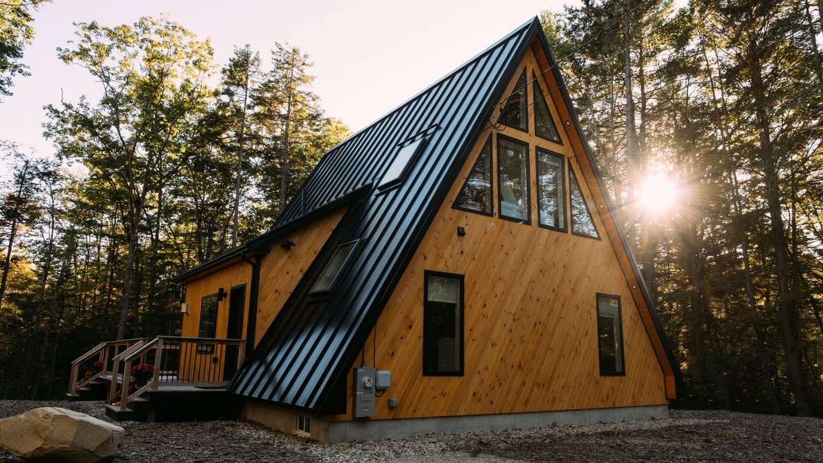 Mid-Coast and Islands Cabin | The Maine Frame: Fall Getaway, 7 Min to LL Bean