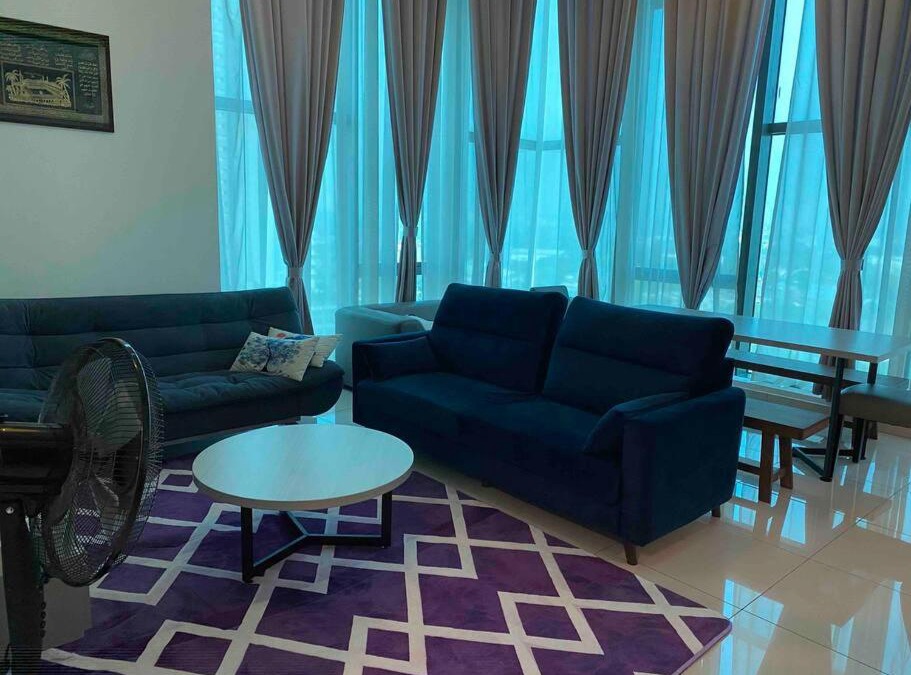 Bangi Sentral Apartment | The Makcik's Homestay (EVO Duplex House)