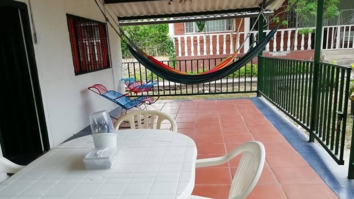 Narino House | The mamata's house (with security and swimming pool)
