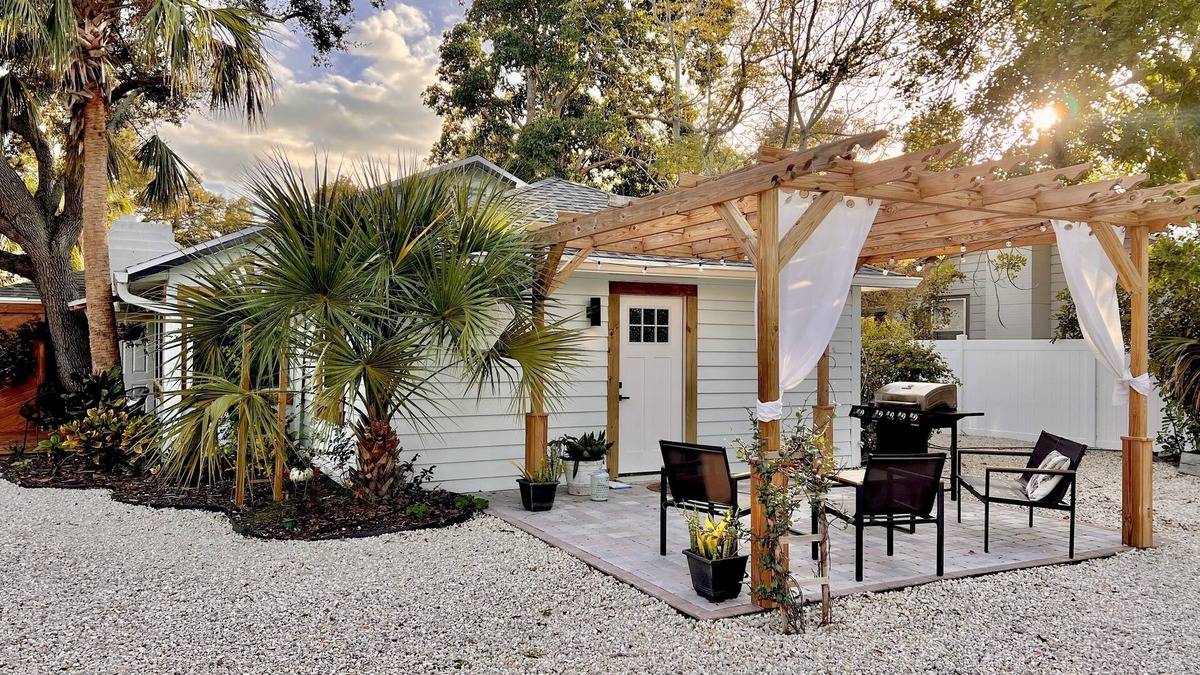 South Sarasota House | The Mango House Cozy Beach Cottage