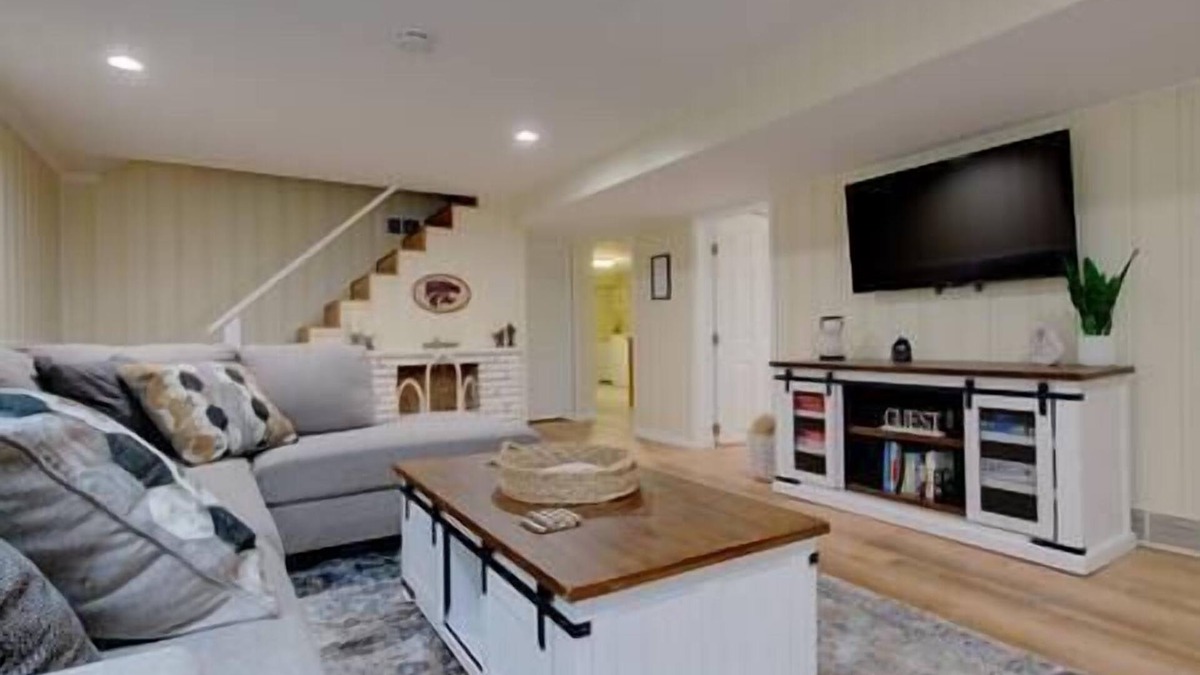 Manhattan House | The Manhattan Charm!