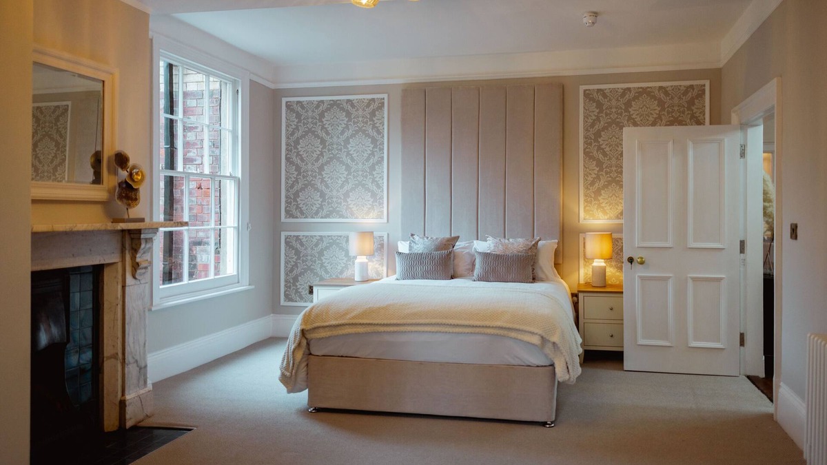 Willington House | The Manor Lodge, Repton - Luxury House Sleeps 14