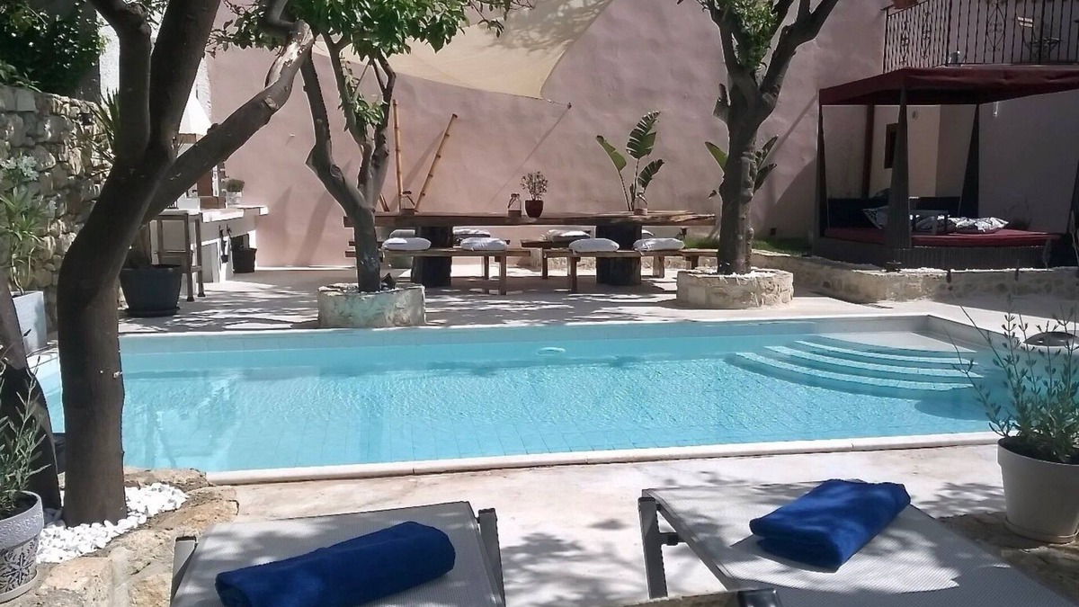 Old Town Rethymnon Villa | The Manor - Private Villa with Pool in the Heart of the Old Town of Rethymno