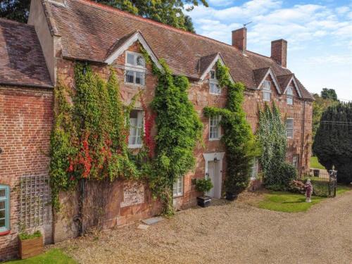 Shifnal House | The Manor Shifnal Telford