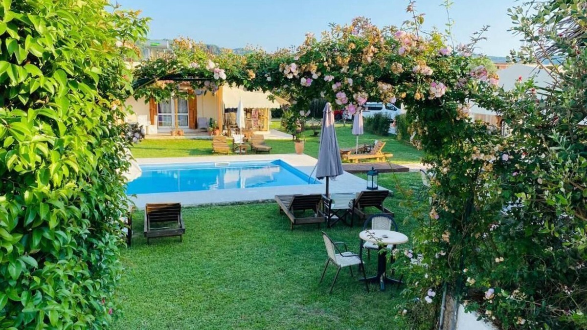 Archaia Olympia House | The Mansion of Dionisos and Dimitras 6
