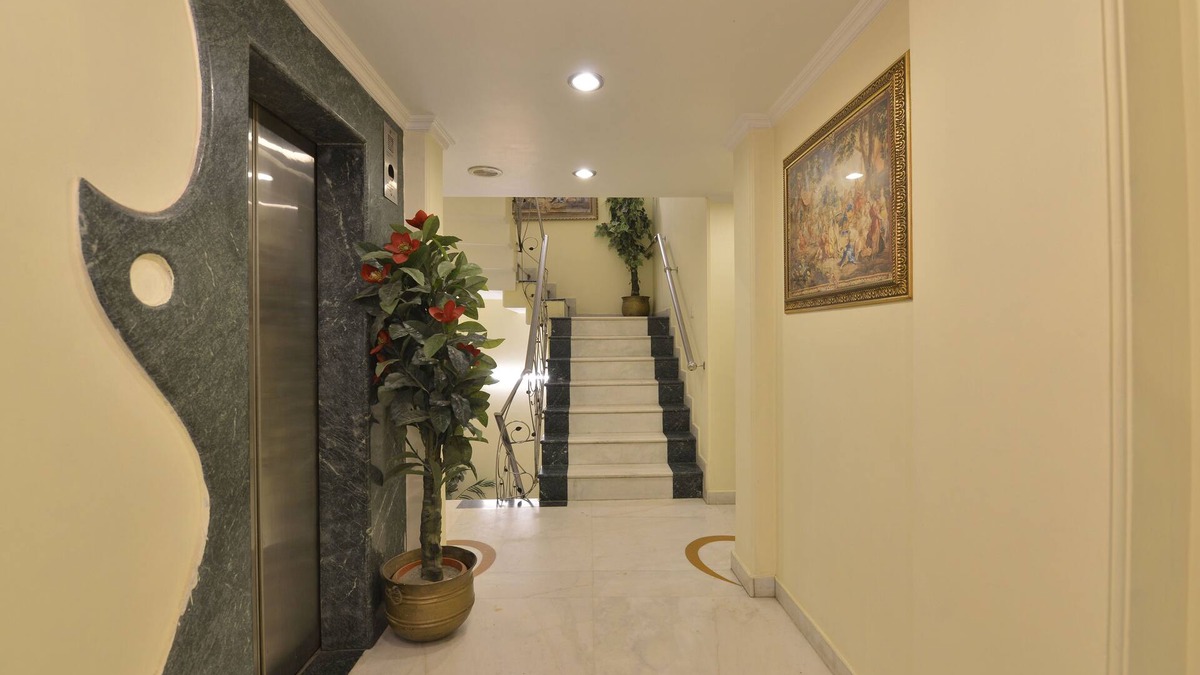 DLF City House | The Maple Leaf DLF Cyber City