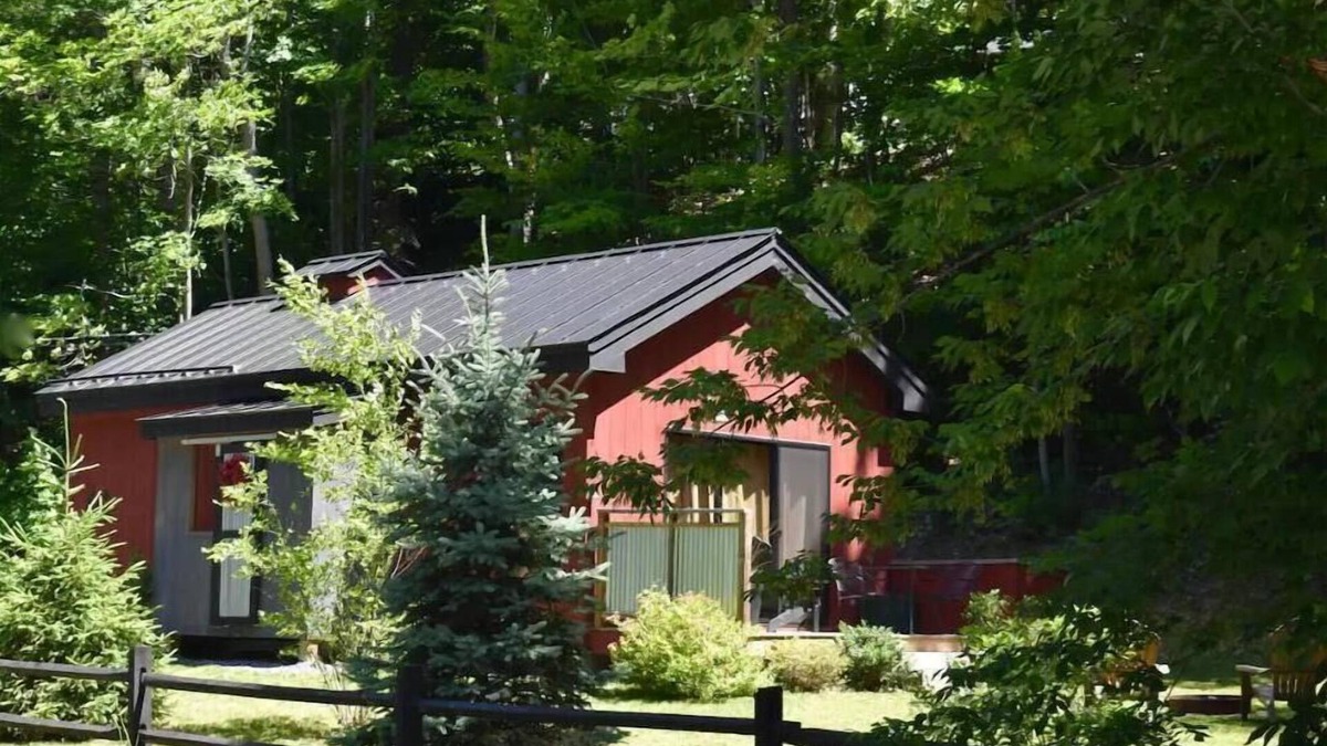 West Hartford Cabin | “The Maple Moose”, modern cabin in Quechee, near Woodstock