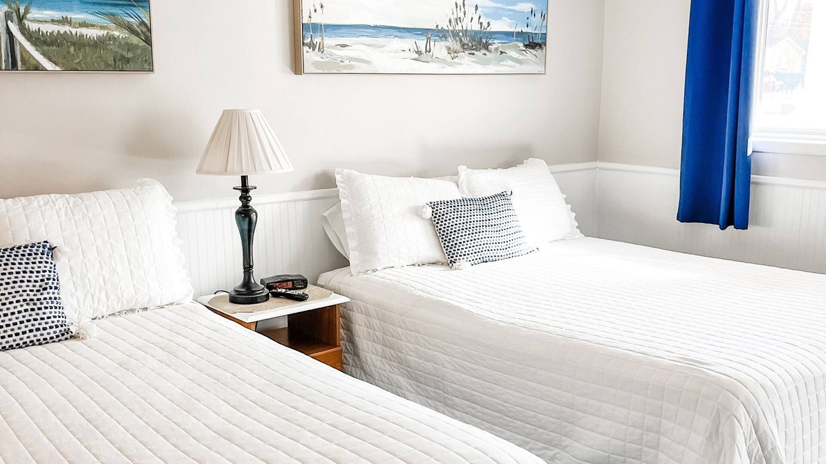 Whitehall Apartment | The Maple Tree Inn - #12