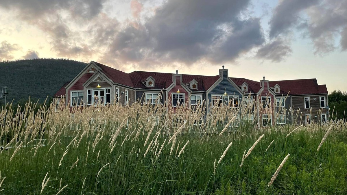 Steady Brook Hotel | The Marble Villa