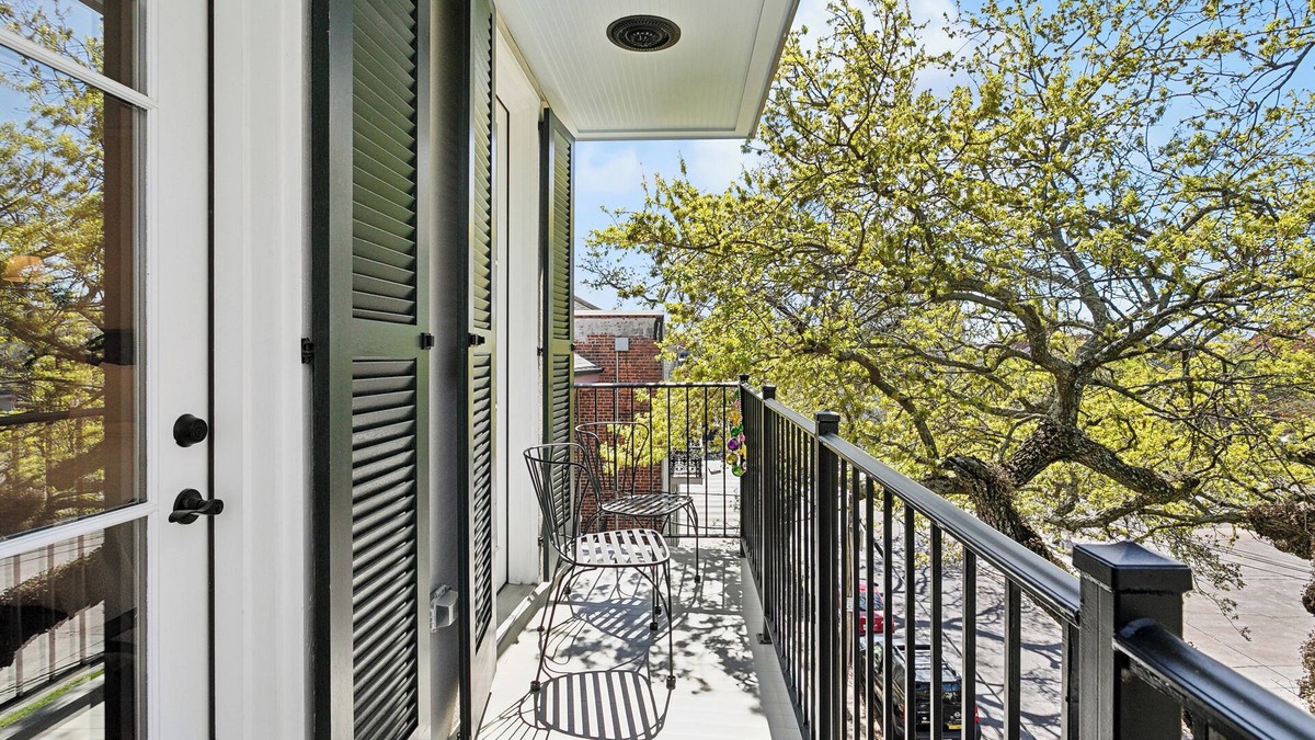 New Orleans Apartment | The Marigny Suite - French Quarter Views!
