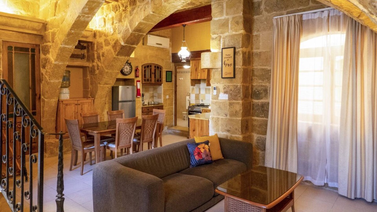 San Lawrenz Villa | The Marigold House - Three Bedroom Villa, Sleeps 7