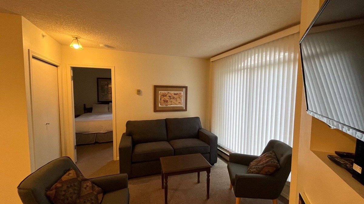 Upper Village Apartment | The Marquise, Steps from Slopes, Pool and Hot Tub, Patio, Free Shuttle