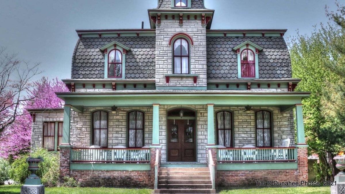 Olney House | The McClure Guesthouse. 1872 Victorian Home.