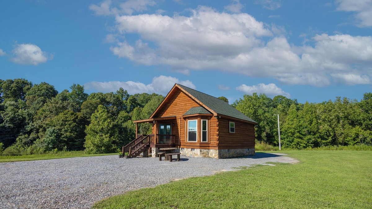 Bowling Green Cabin | The McClure Hill Farm Little Log Cabin