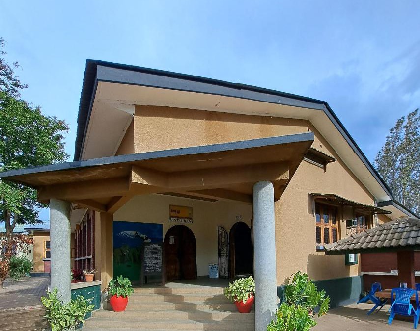 Arusha Region Hotel | The Meserani Oasis Lodge