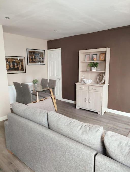 Treffynnon House | The Mews Holywell