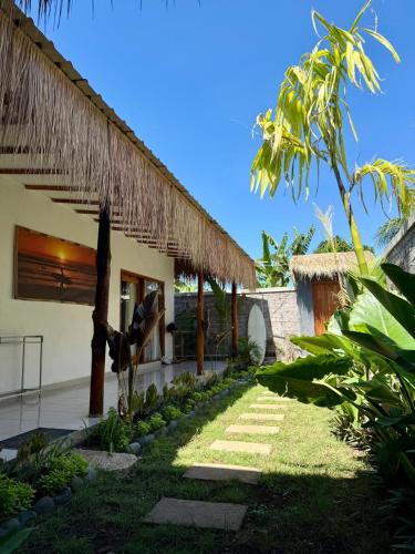 Mendoyo Apartment | The middle Surf house