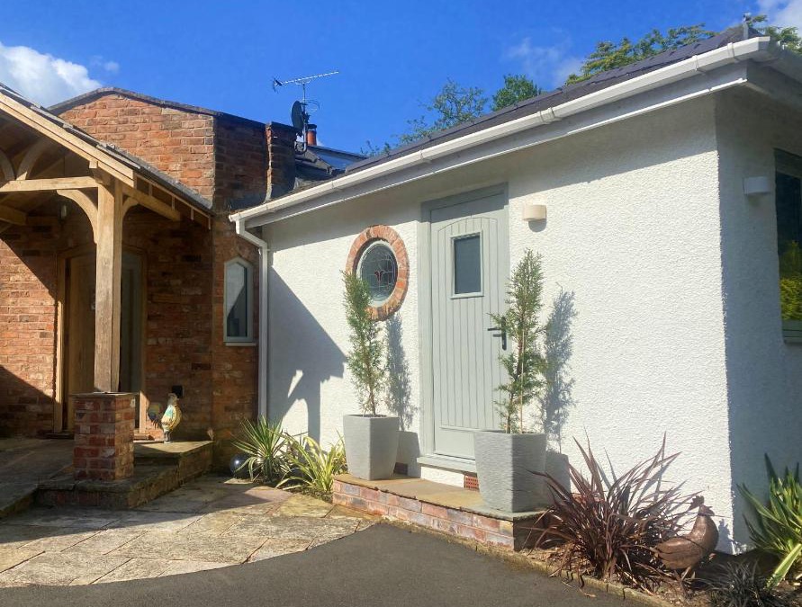 Macclesfield Apartment | The Middlewood - Luxury self contained retreat