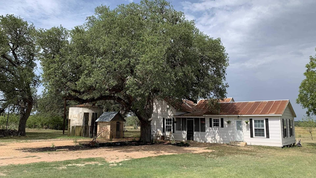Hondo Other | The Mighty Oaks Retreat