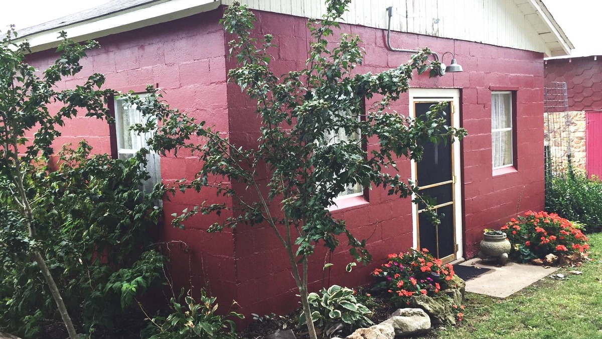 Sarcoxie Cottage | The Milk House at Ozark Highlands Farms