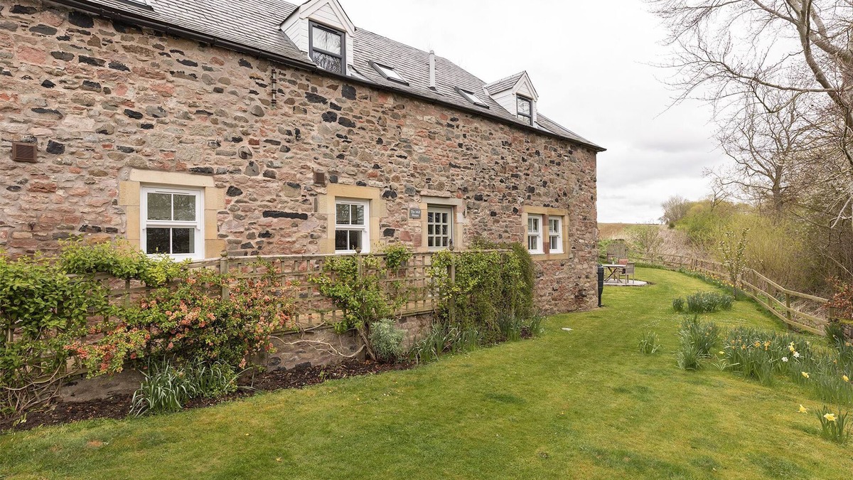 Kelso Cottage | THE MILL HOUSE - perfect for families, country sports or a cosy retreat