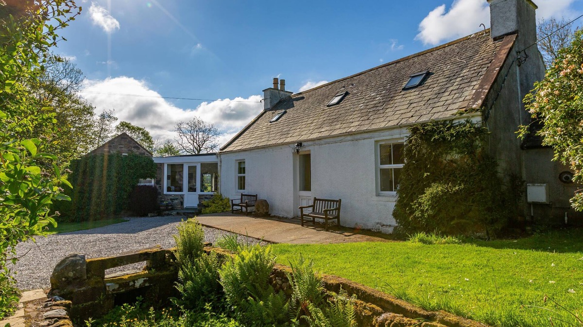 Kirkpatrick Durham Cottage | The Miller's House - a house that sleeps 9 guests in 4 bedrooms