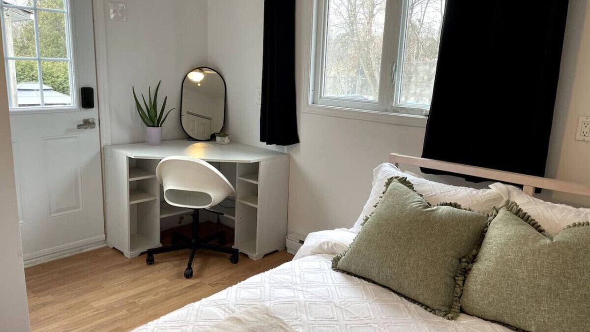 Hull Apartment | The Mini Apartment on Richer