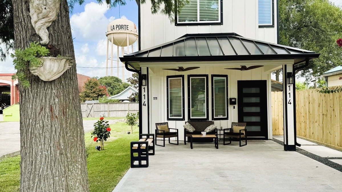 La Porte House | The Mini Mansion on Main Street