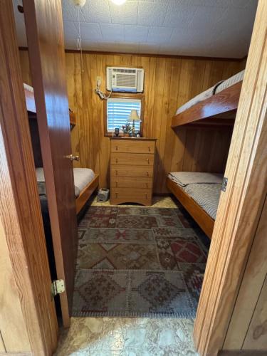 Venice Boat Rental | The Miss Ella Houseboat