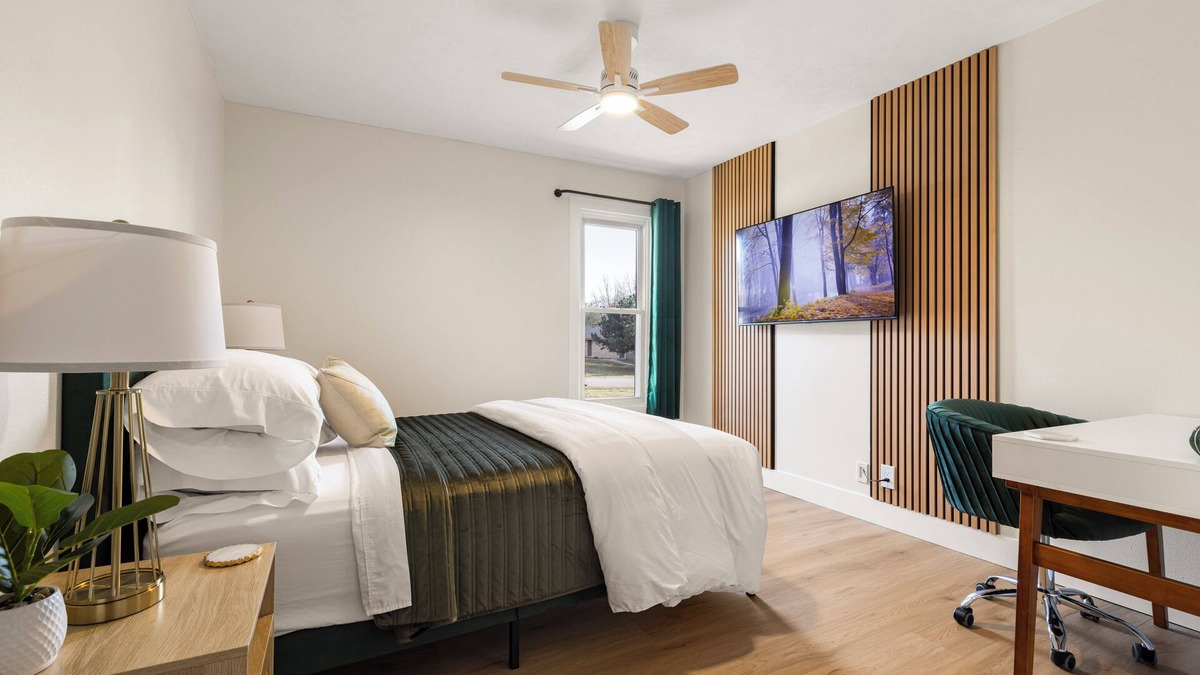Loves Park Apartment | The Modern Haven-3 beds, excellent location in peaceful Loves Park