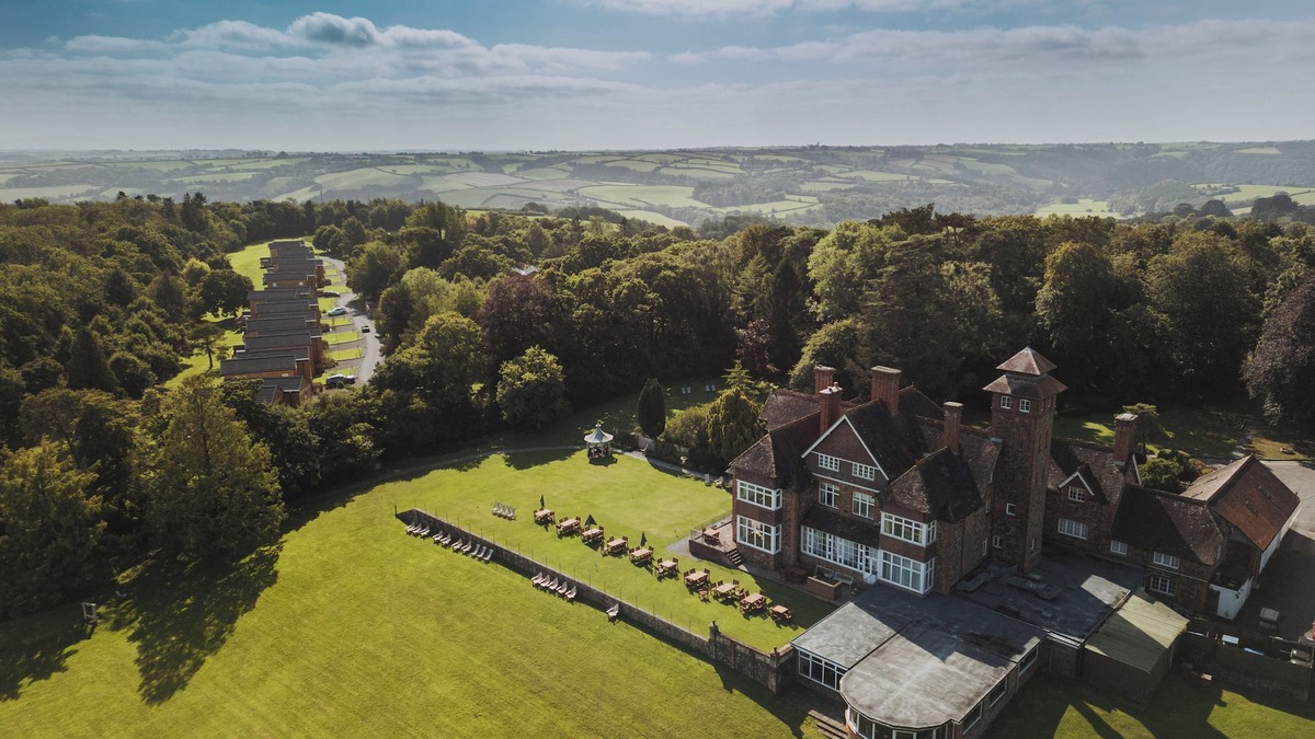 Newton Abbot Villa | The Mole Resort - Lodges