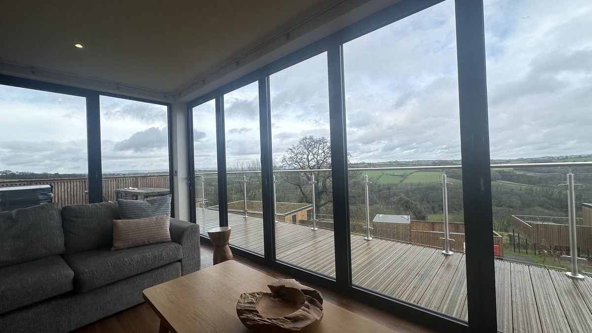 Chittlehamholt Cottage | The Mole Resort that sleeps 8 guests in 4 bedrooms