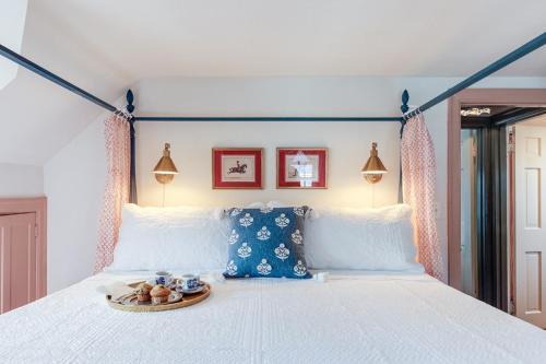 Potomac West House | The Monroe in Historic DelRay