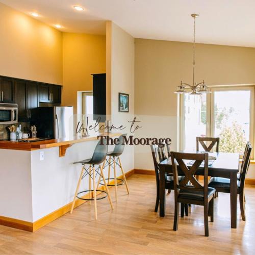 Ucluelet Apartment | The Moorage - Luxury 2 bed & 2 bath Condo on Marina