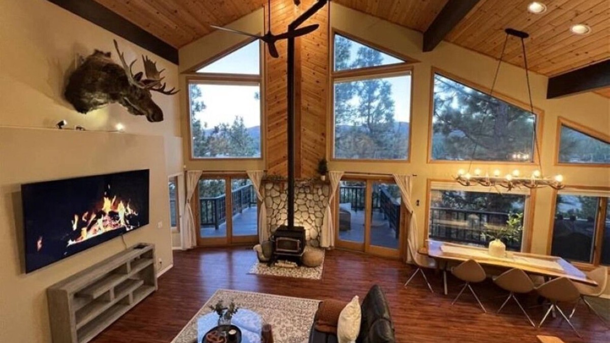 Whispering Forest Cabin | The Moose cabin