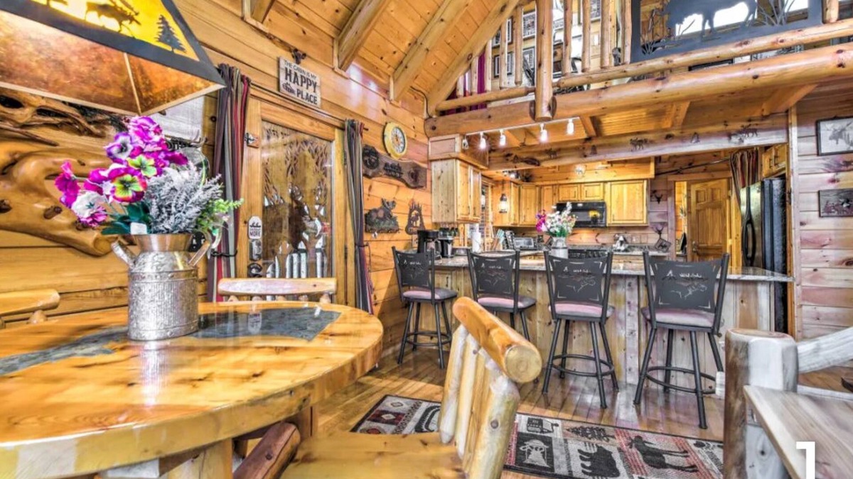 Dandridge Cabin | The Moose Cove Hideaway on the Lake