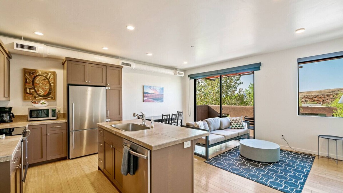 Kayenta House | The Morning Star - 2 bed 2 bath Suite W/Red Rock Views