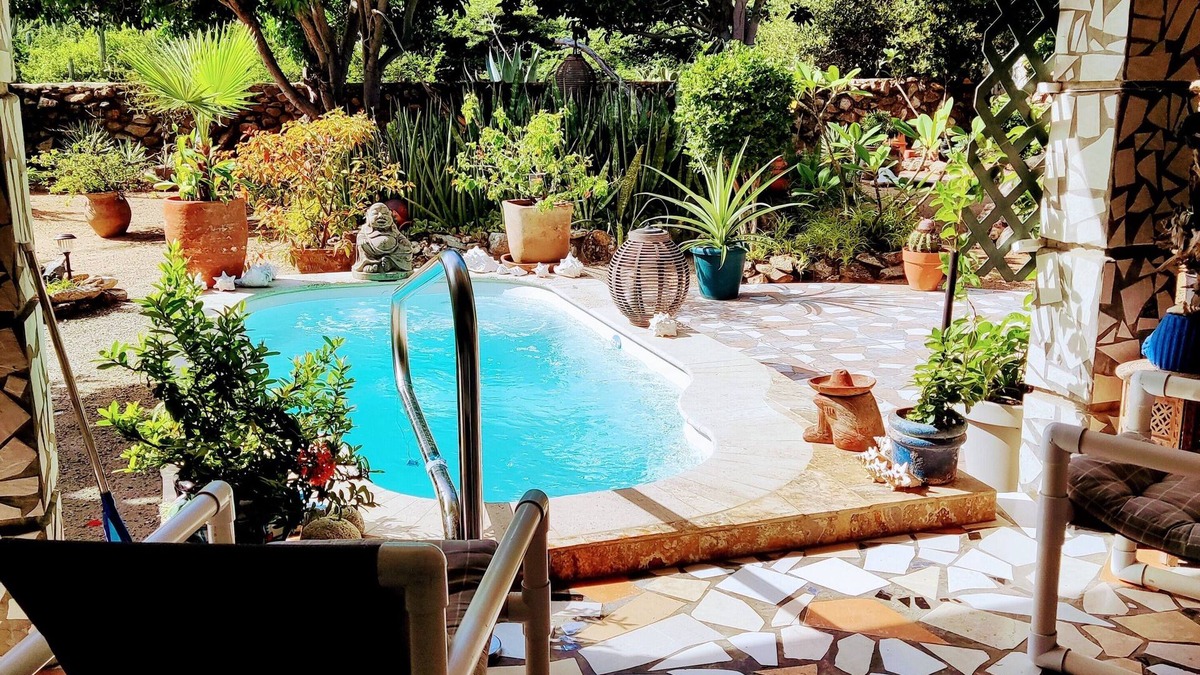 Cas Ariba Apartment | The Mosaic House Apartment , local quiet area, close to the National Park.