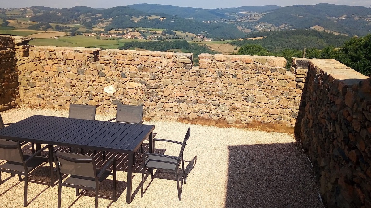Saint-Forgeux Cottage | The mountains of Lyon calm