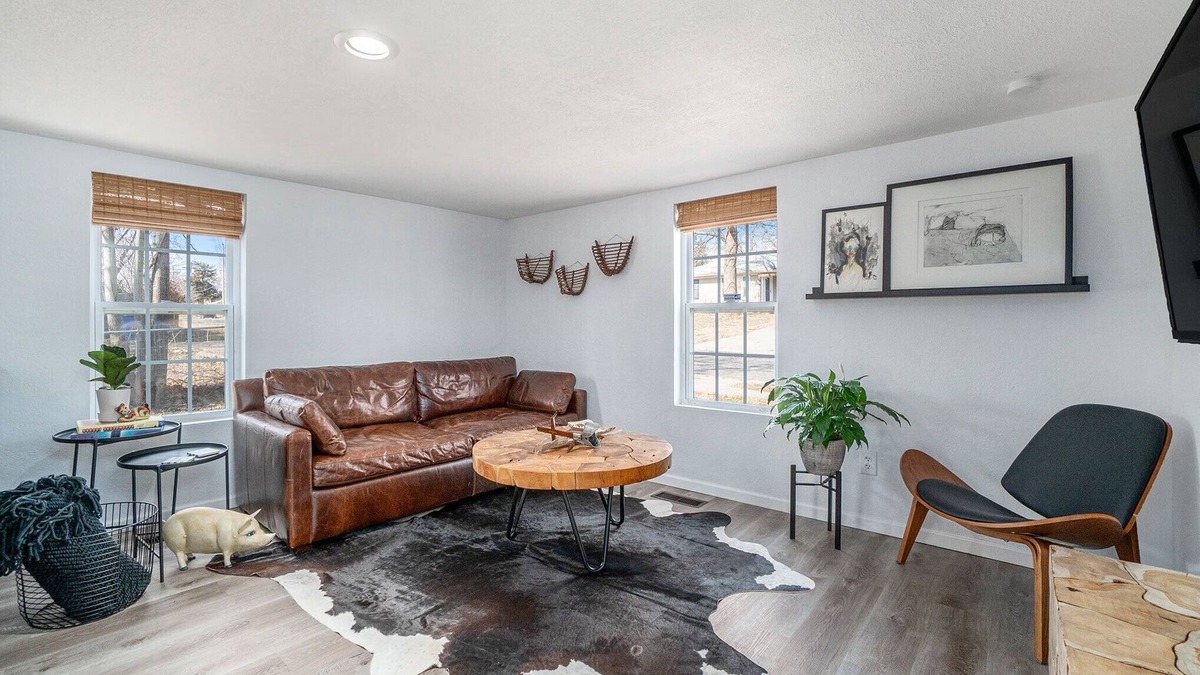 Olathe House | The Mulberry House: Cozy Home In Downtown Olathe